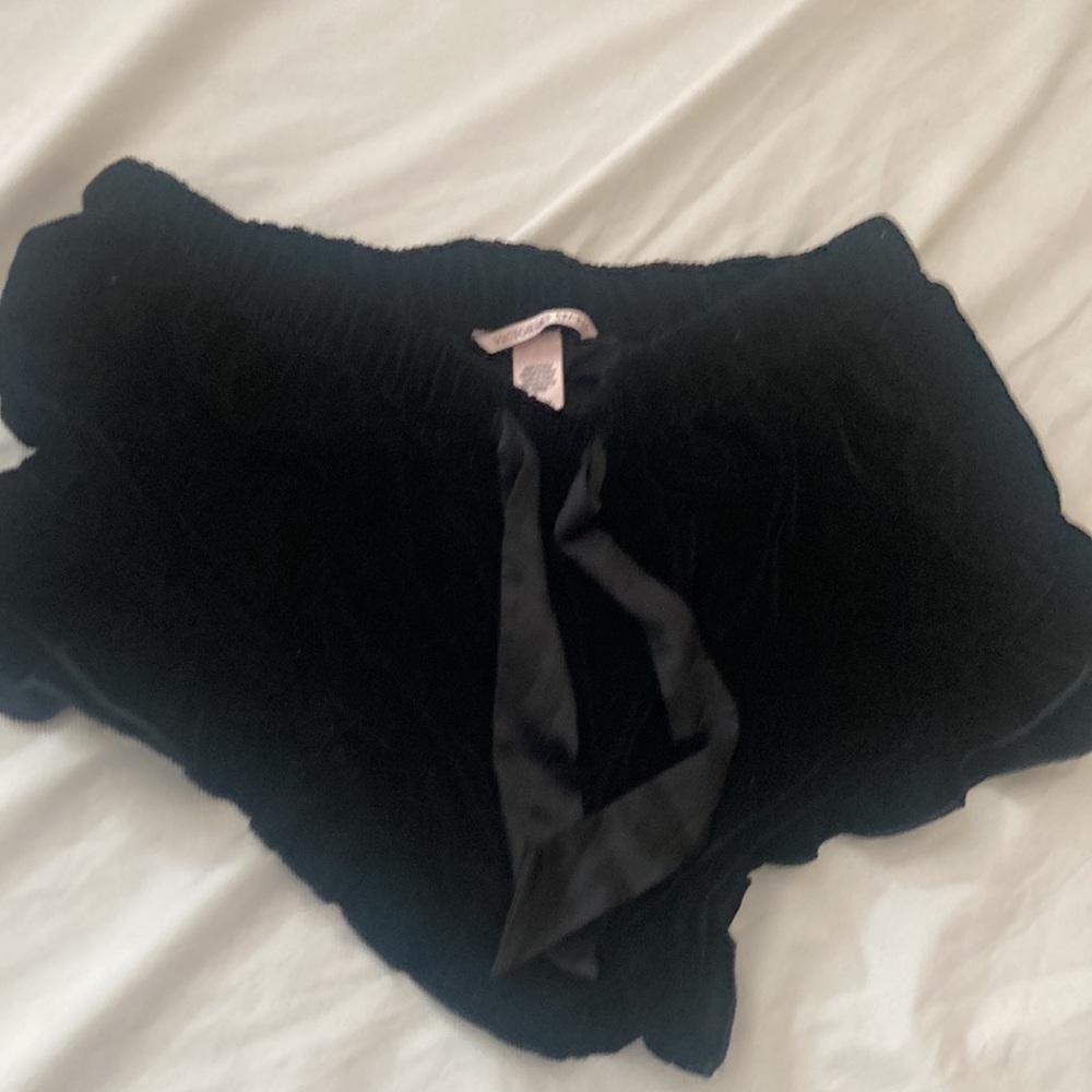 Size small - Picture 3 of 4